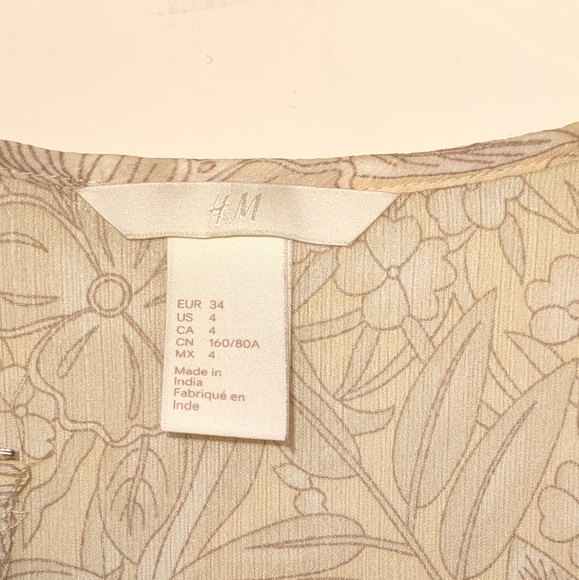 HM blouse - Picture 2 of 7